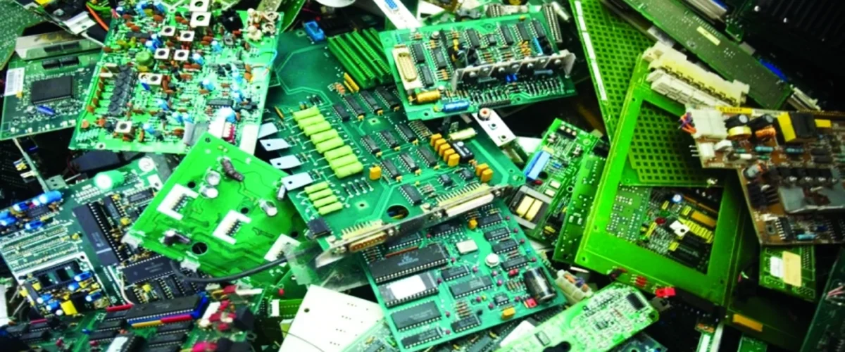 النفايات الالكترونية اخطر انواع النفايات