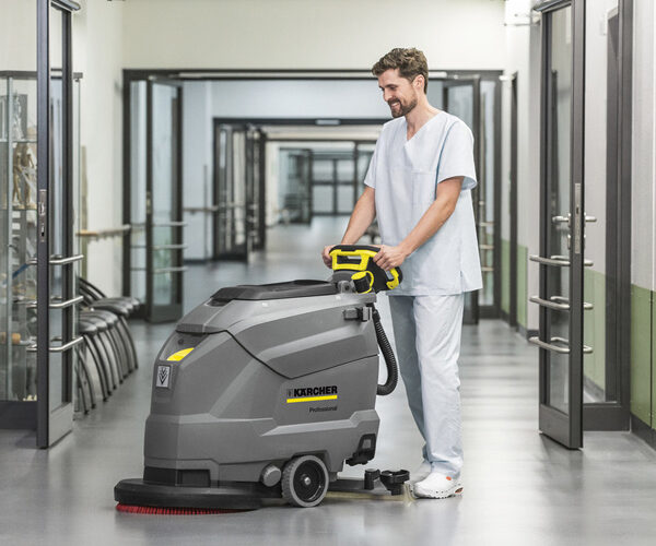 5 نصائح ذهبية لاختيار معدات النظافة المثالية